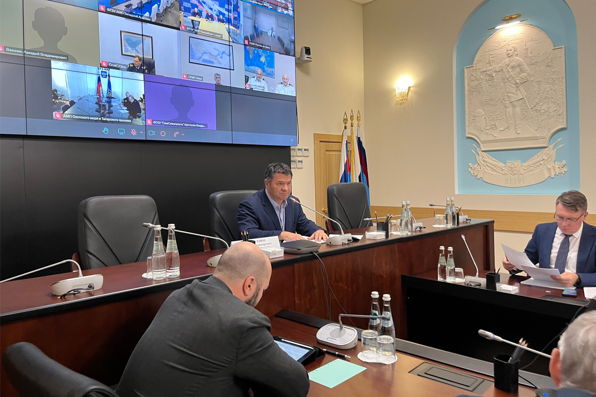 В Росморречфлоте обсудили подготовку к периоду ледокольных проводок судов в замерзающих портах 