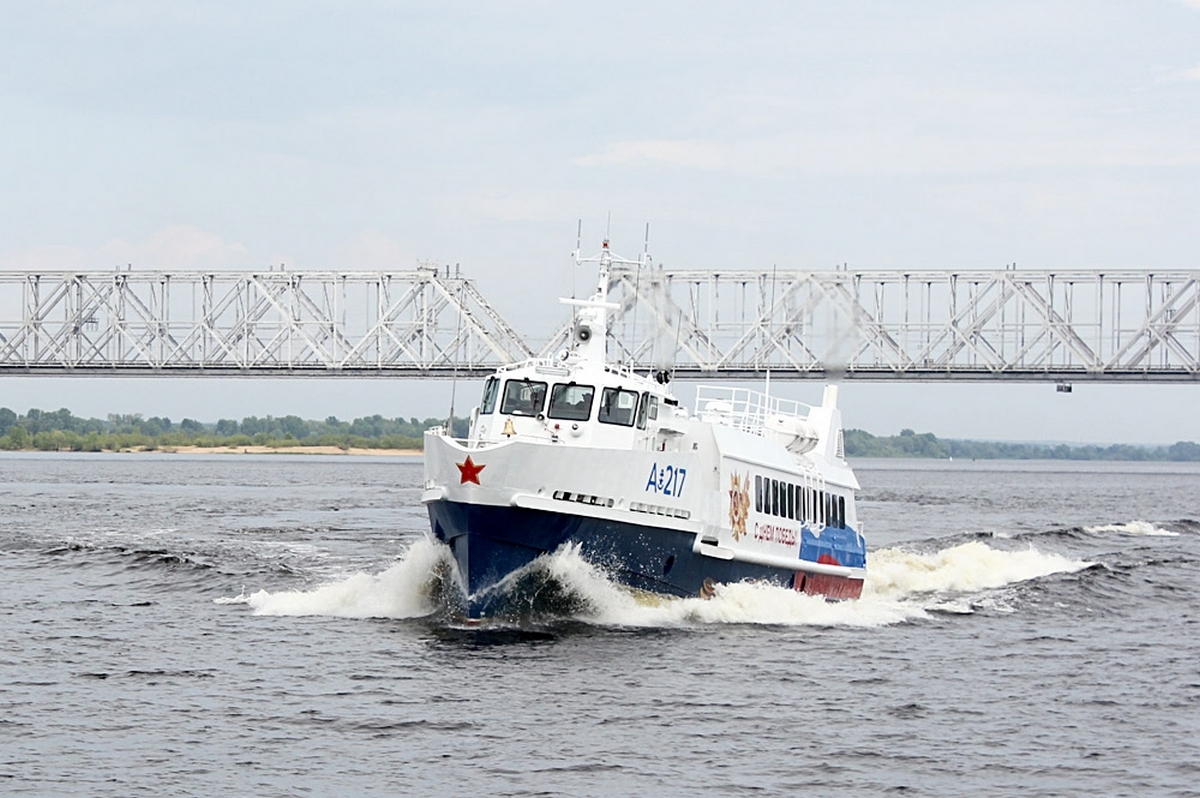 «Флот Республики Татарстан» купит у «Татфлота» 45 пассажирских судов и причалы