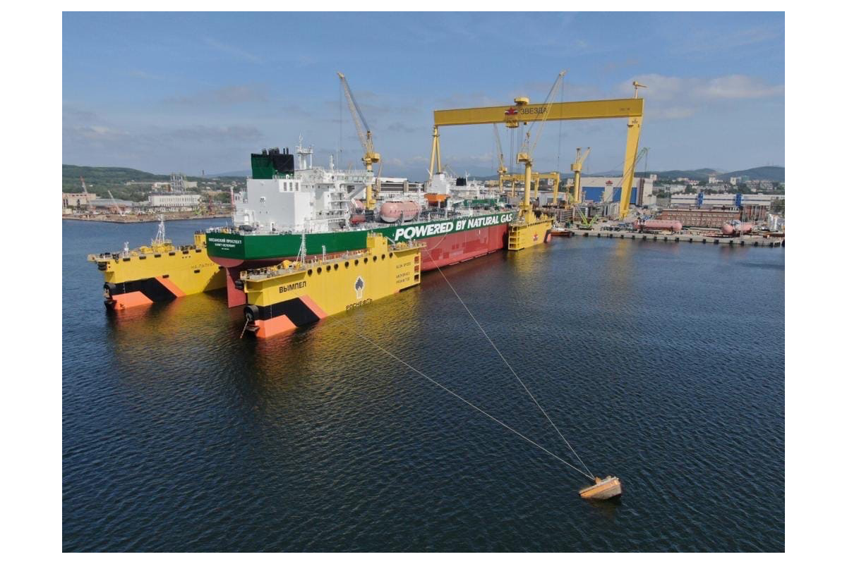 Новый танкер «Совкомфлота» назвали «Океанский проспект»