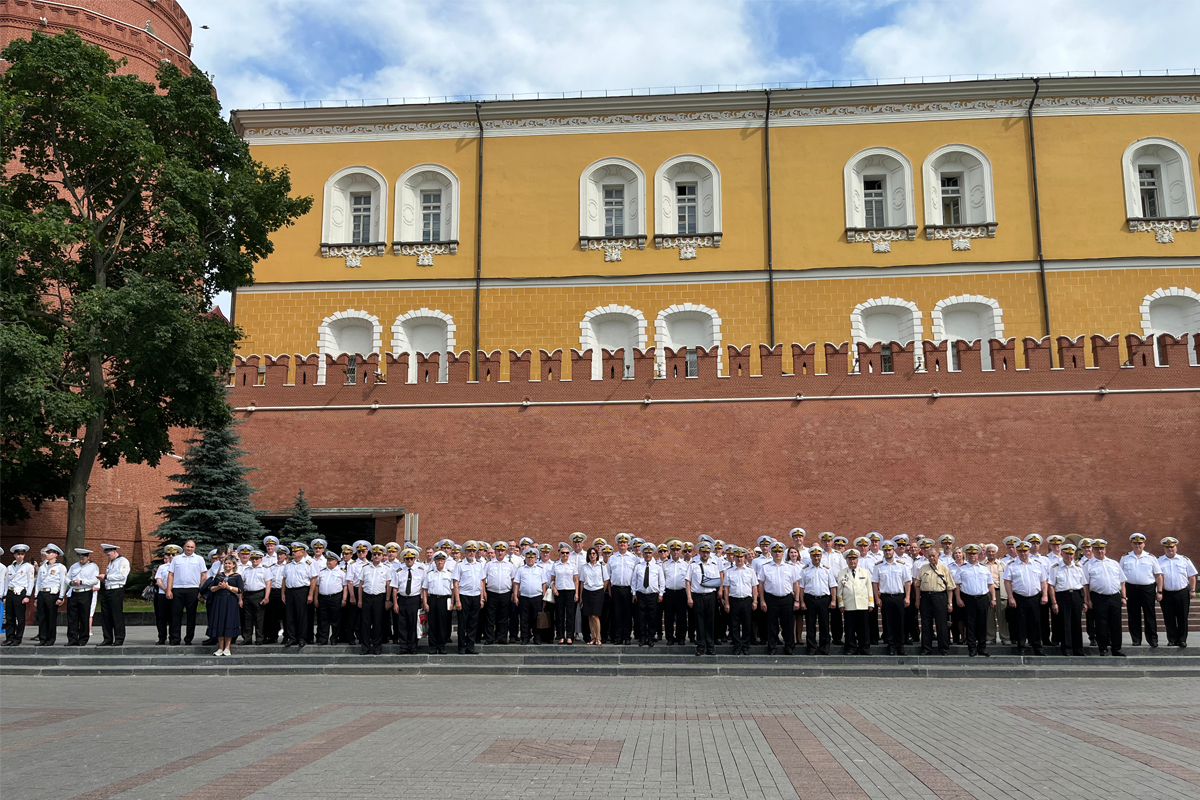 Сотрудники и ветераны Росморречфлота почтили память моряков и речников, участвовавших в Великой Отечественной войне