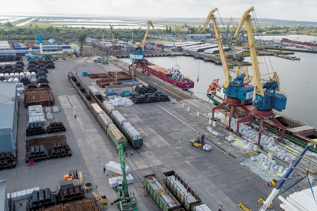 Погрузка экспорта в порты РФ выросла в I полугодии на 2,4%, до 170,9 млн тонн 