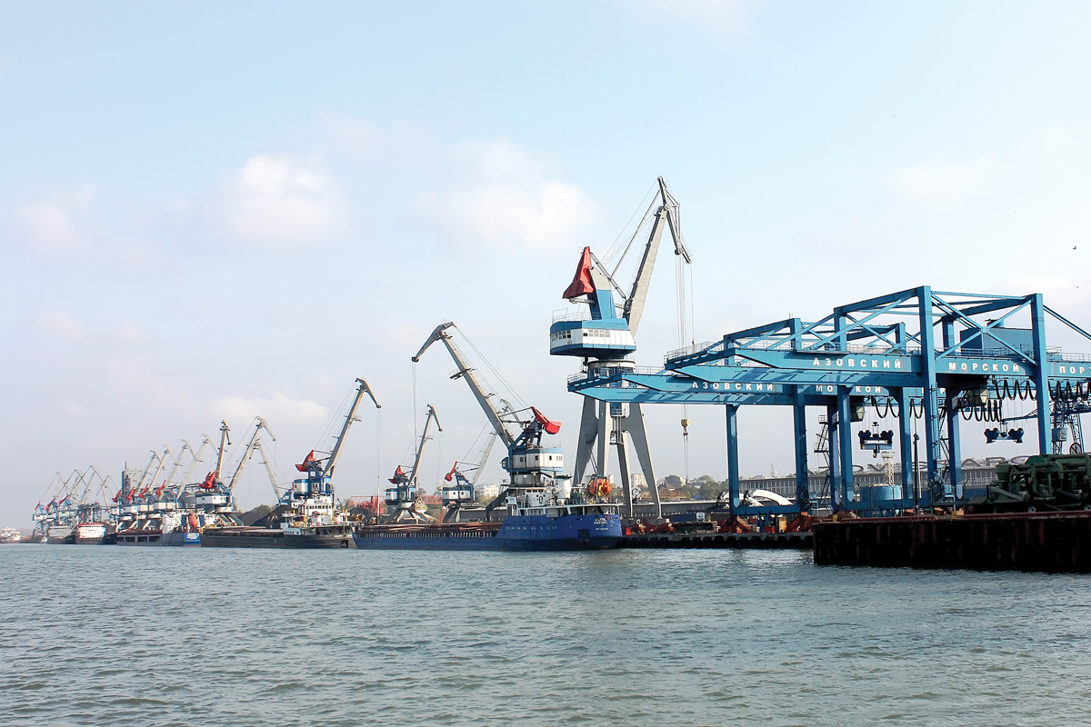 Грузооборот морских портов РФ за январь-октябрь 2022 г. сохранился на уровне 2021 г.