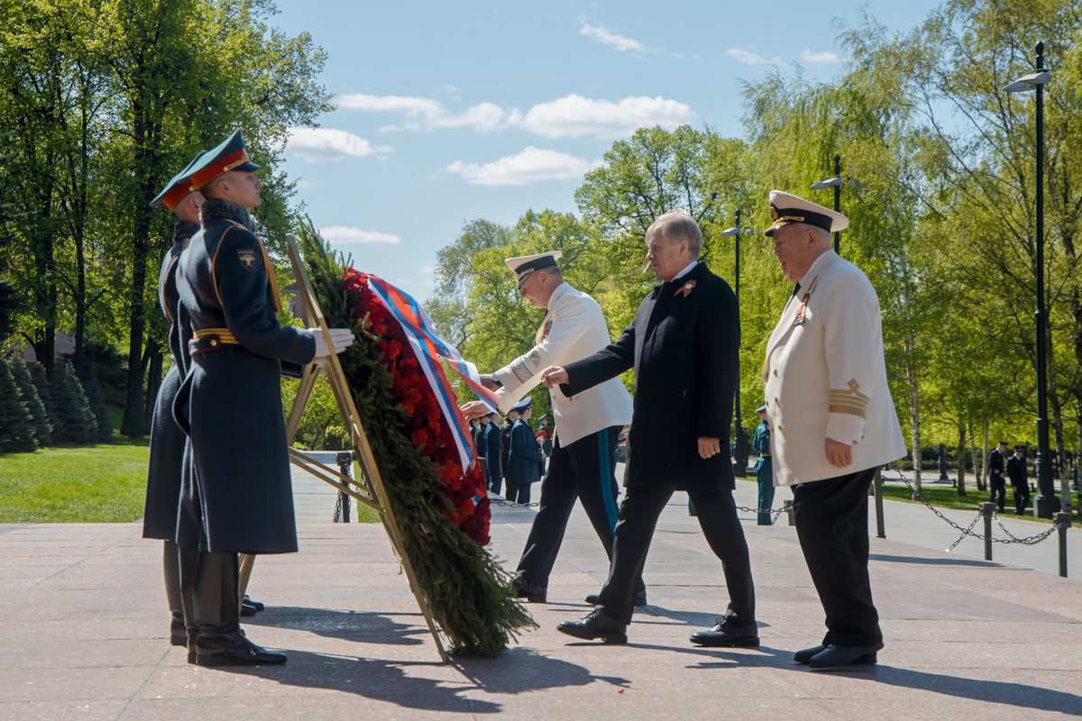 У стен Кремля прошло торжественное мероприятие в честь 80-летия Великой Победы