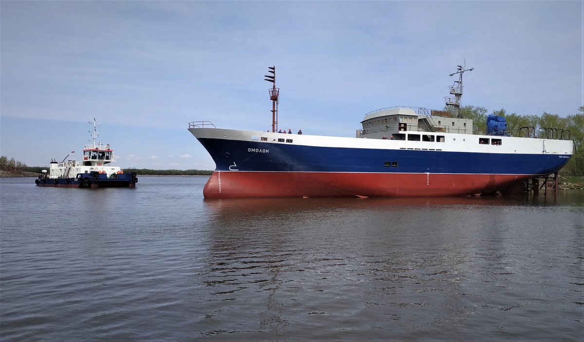 Хабаровский ССЗ впервые спустил на воду краболовное судно