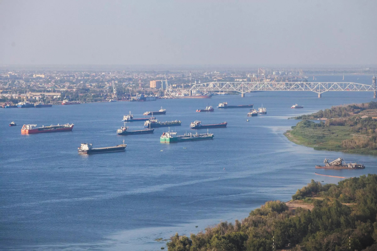Порт Астрахань готовится к росту грузооборота 