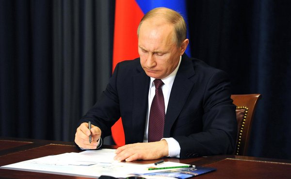 Путин подписал закон об ответственности портовых инвесторов
