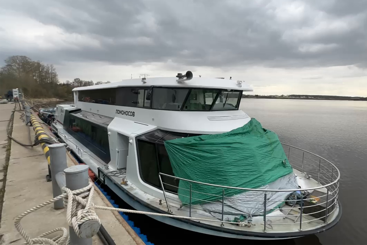 В Ленобласти спустили на воду пассажирское электросудно «Ломоносов» 