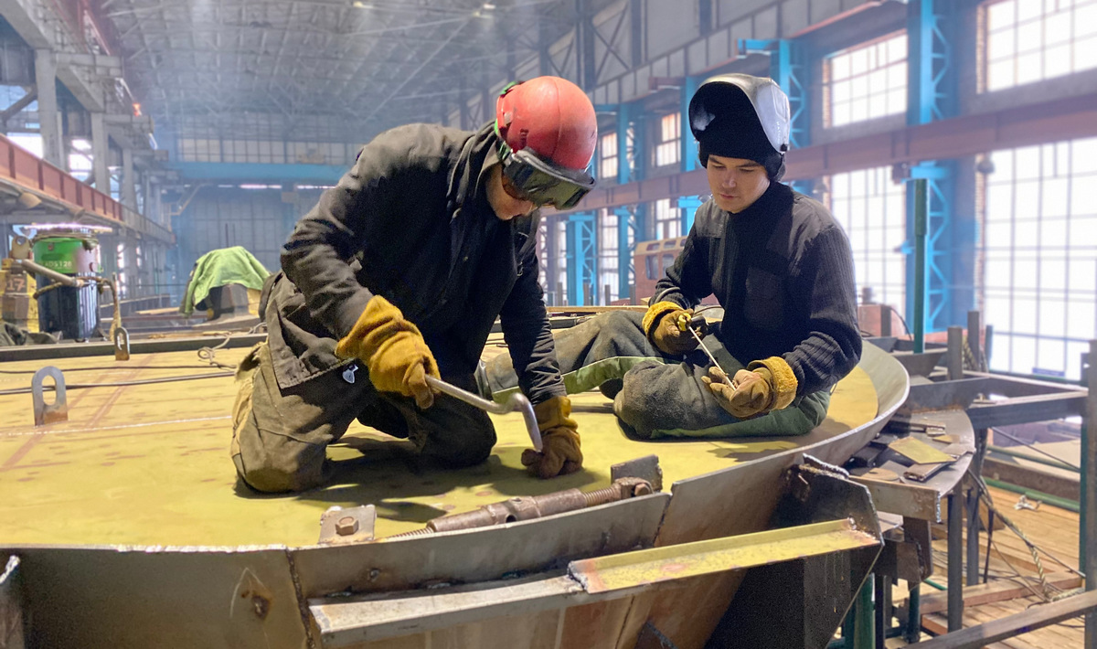 «Красная Кузница» построит четыре пассажирских судна ледового класса и плавучий док