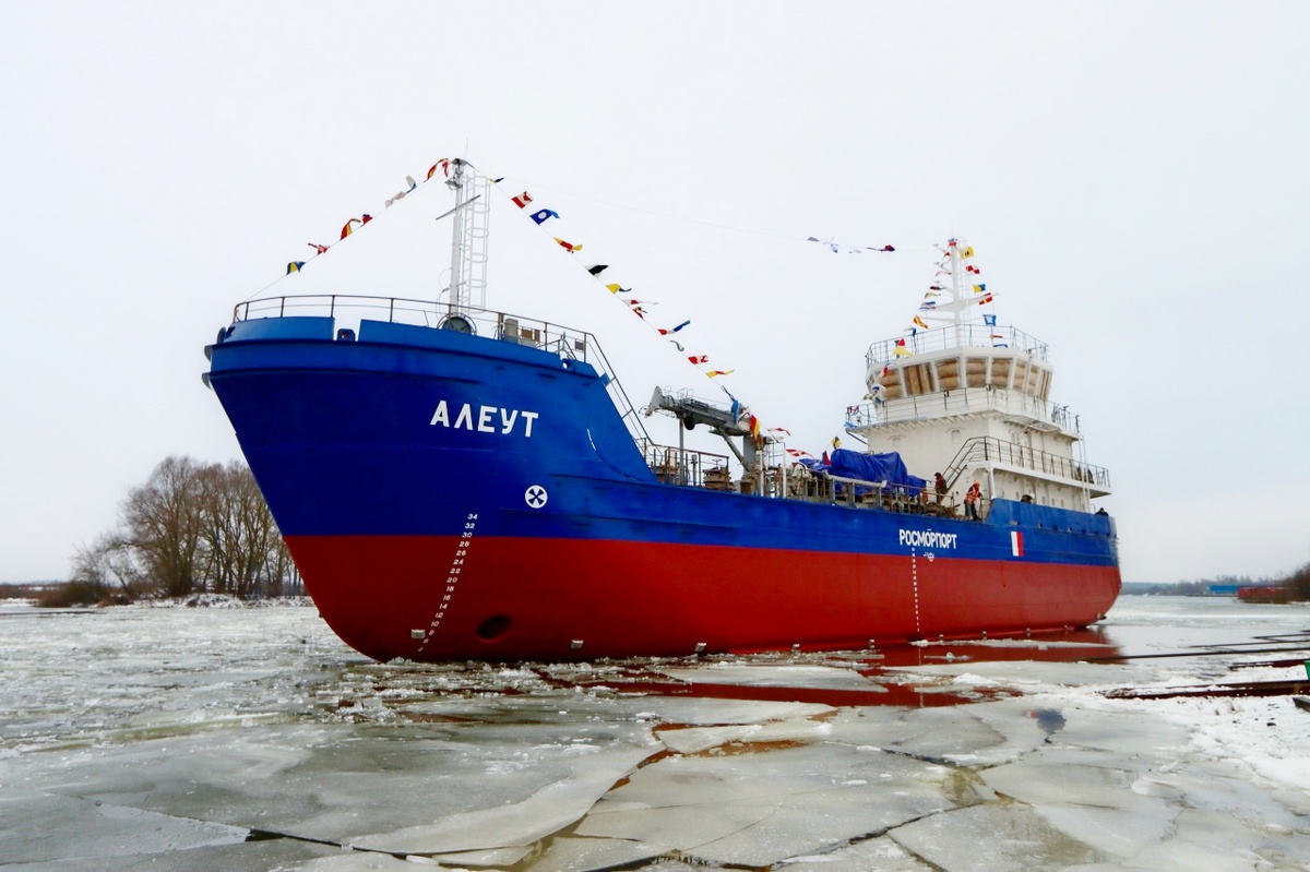 В Нижегородской области спустили на воду третий сборщик льяльных вод «Алеут»