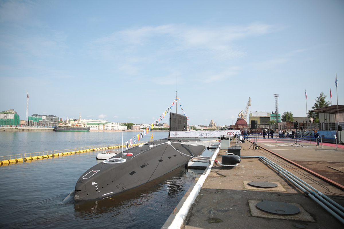 «Адмиралтейские верфи» передали ВМФ дизель-электрическую подлодку «Якутск»
