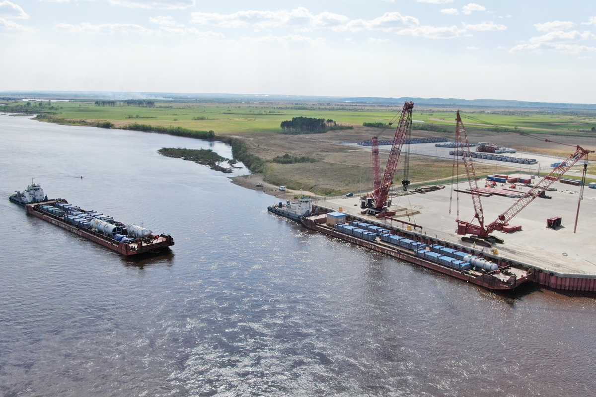 Путейцы Амурского бассейна обеспечили проход 17 составов с крупногабаритными грузами за навигацию