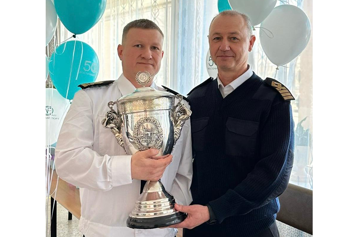 Кубок Управляющей организации «Восточного порта» завоевала команда буксира «Александр Козицын»