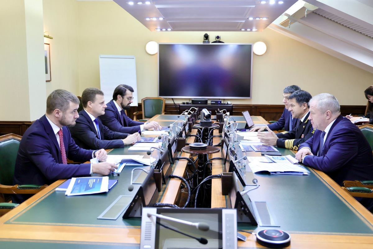 Росморречфлот и Минвостокразвития обсудили меры развития морских круизов на Дальнем Востоке