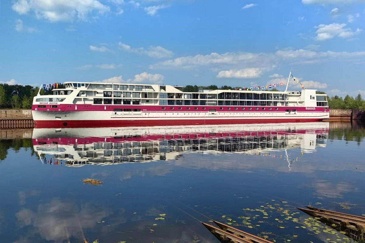 Сдачу круизного лайнера «Николай Жарков» перенесли на два месяца для дополнительных испытаний