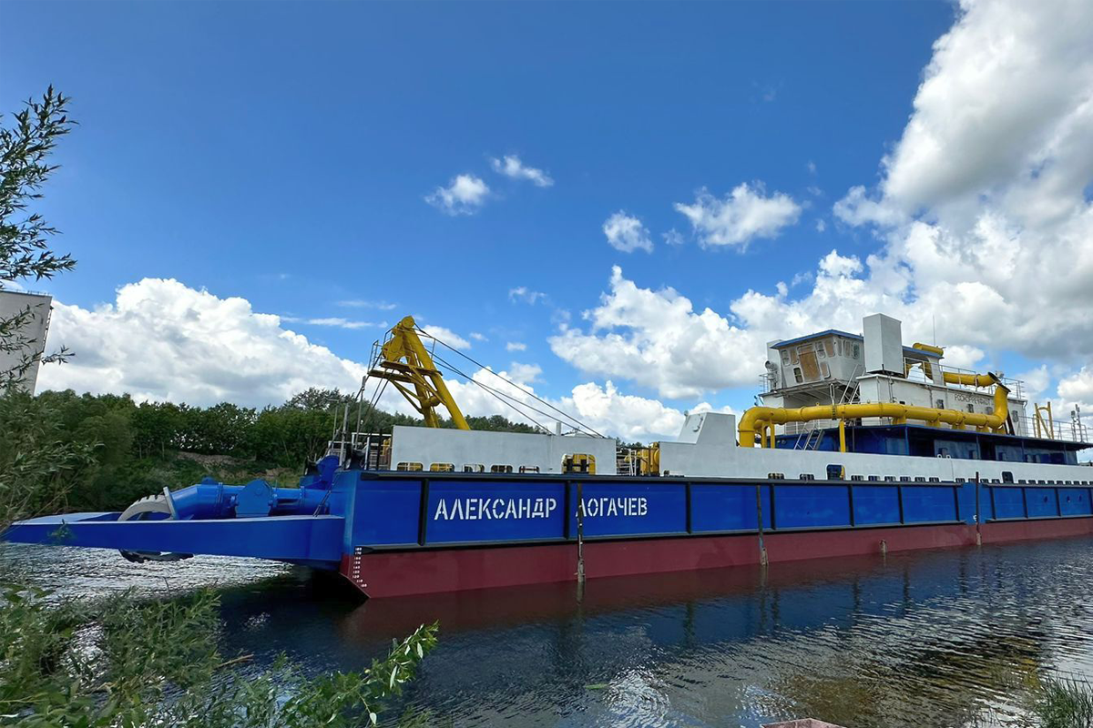 Несамоходный землесос «Александр Логачев» спустили на воду в Коломне -  Морские вести России