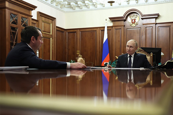 Чибис предупредил Путина о рисках падения грузопотока на Севморпути после 2035 года