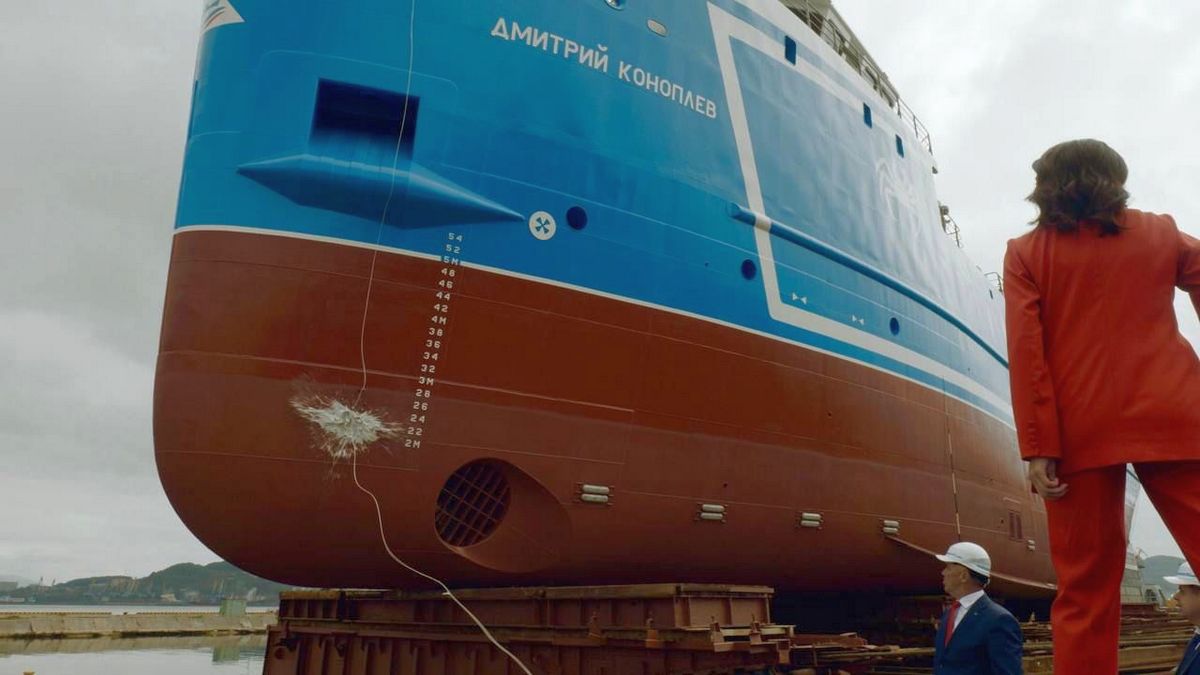 Находкинский СРЗ спустил на воду второе краболовное судно