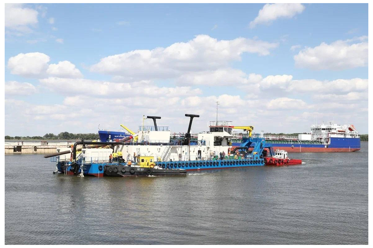 ГТЛК получила 3,7 млрд руб. из ФНБ на строительство сухогрузов, земснарядов и плавдока