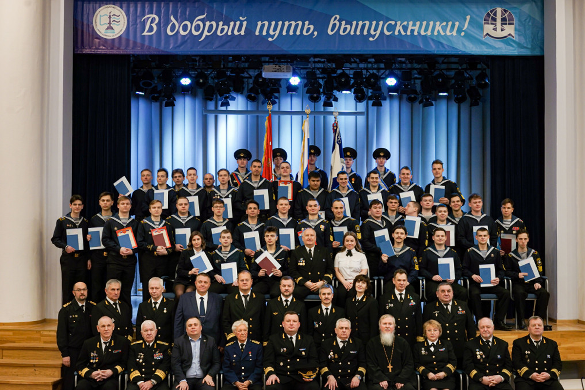 Макаровка выпустила 295 специалистов плавсостава