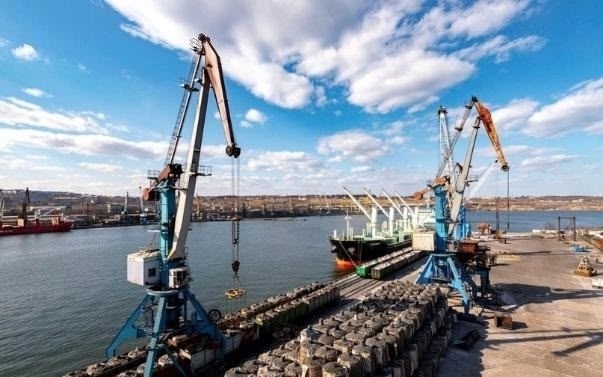 Грузооборот морских портов России за 11 месяцев сократился на 0,9%