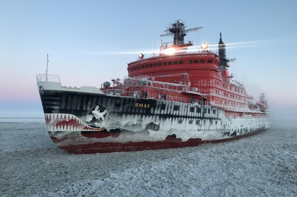 На трассу Севморпути впервые вышли сразу восемь атомных ледоколов