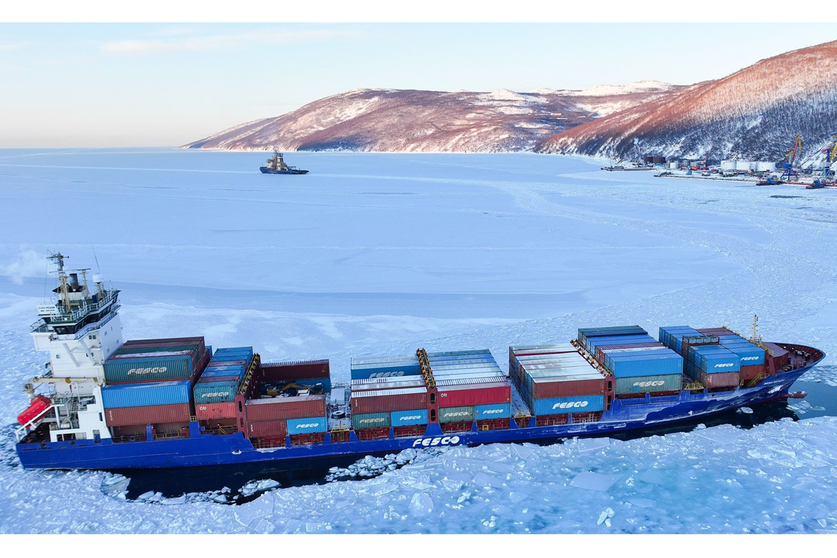 ОСК может получить контракт на строительство 10 судов для северного завоза - СМИ