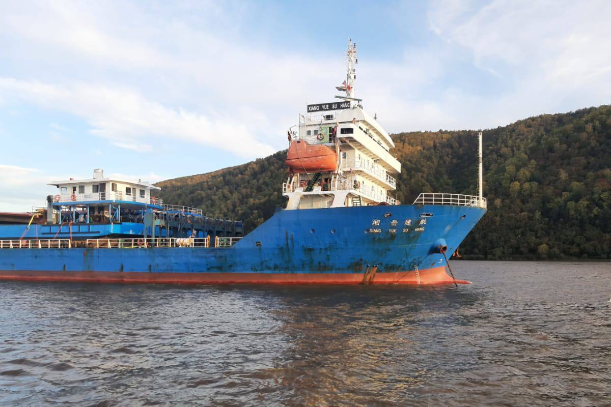 Китайский сухогруз апробирует  международный маршрут по Амуру для судов «река-море»