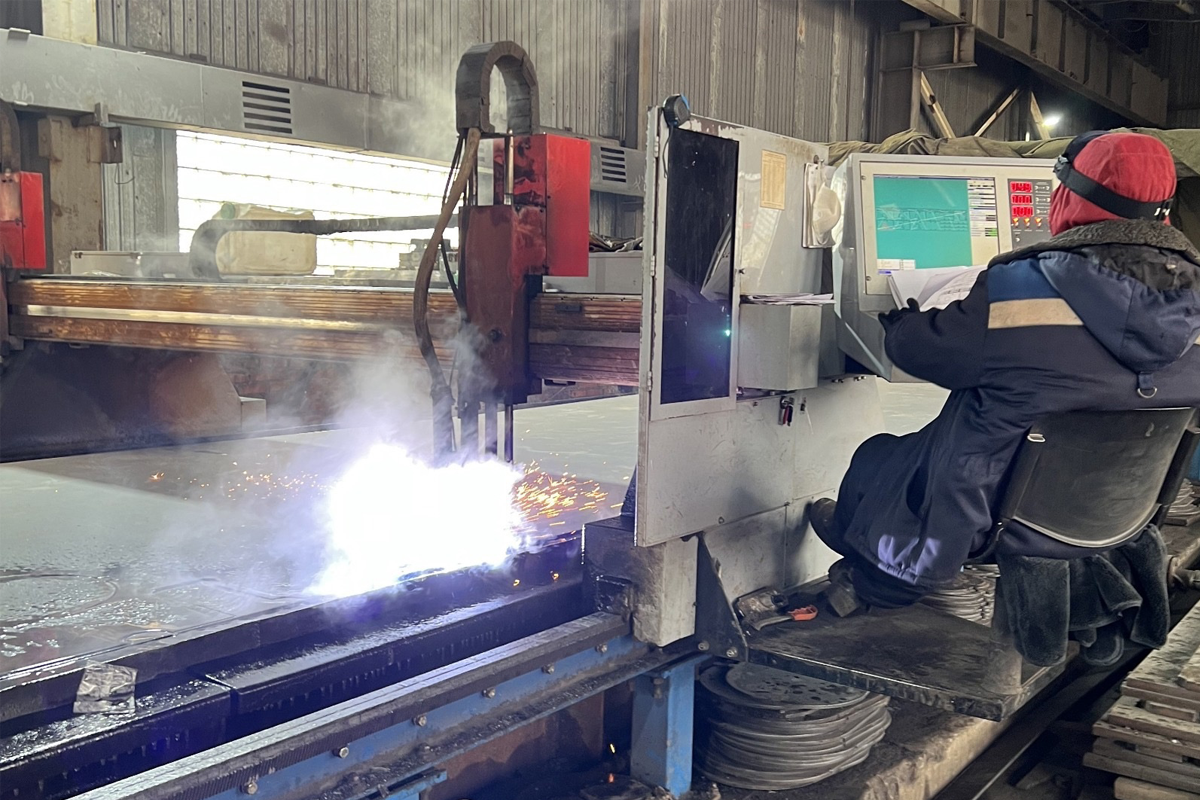 На ССЗ им. Ленина приступили к резке металла для новой серии сухогрузов RSD81