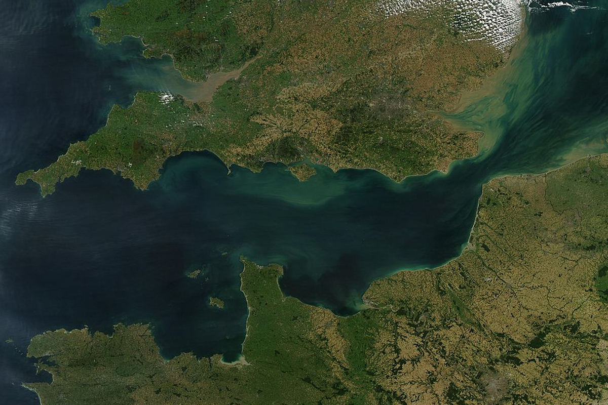 Европарламент намерен призвать к запрету танкерам с нефтью РФ входить в Ла-Манш