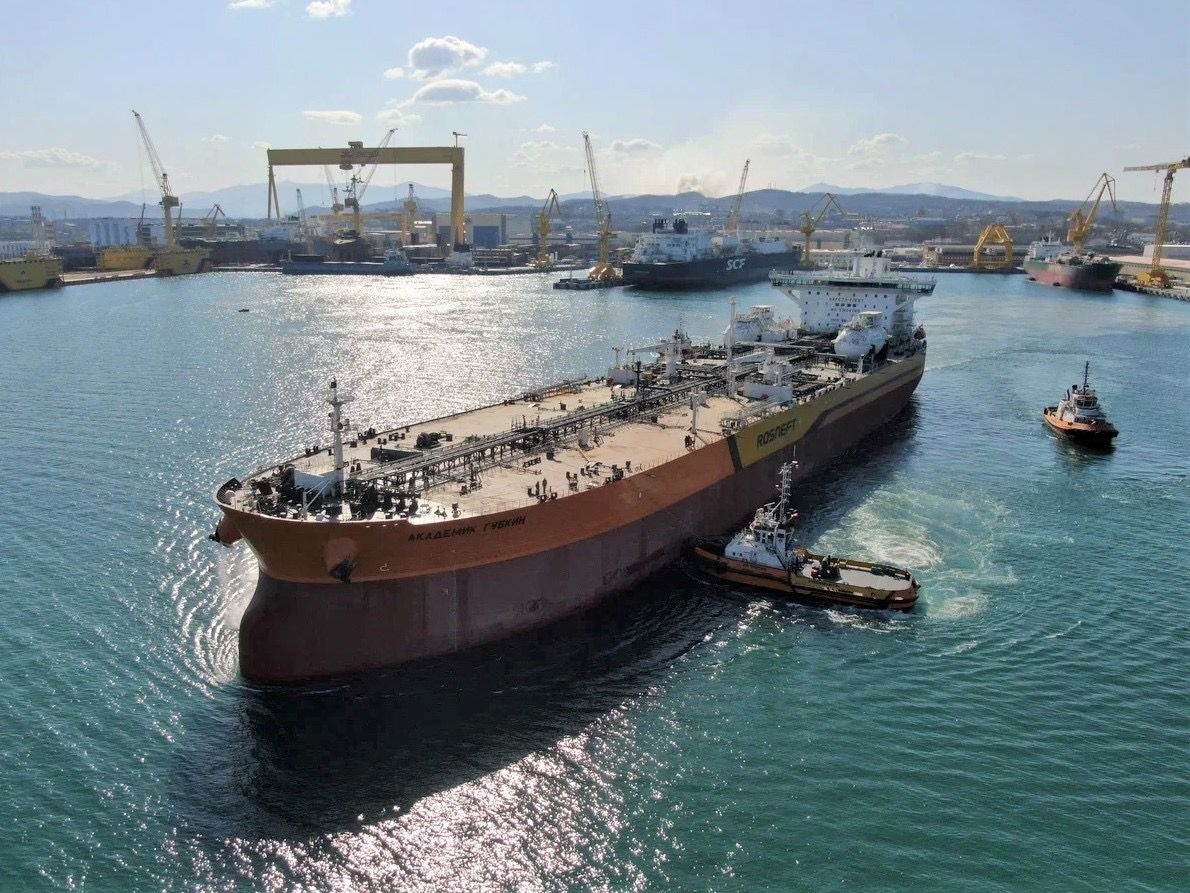 Отечественный Aframax для «Роснефти» вышел на ходовые испытания