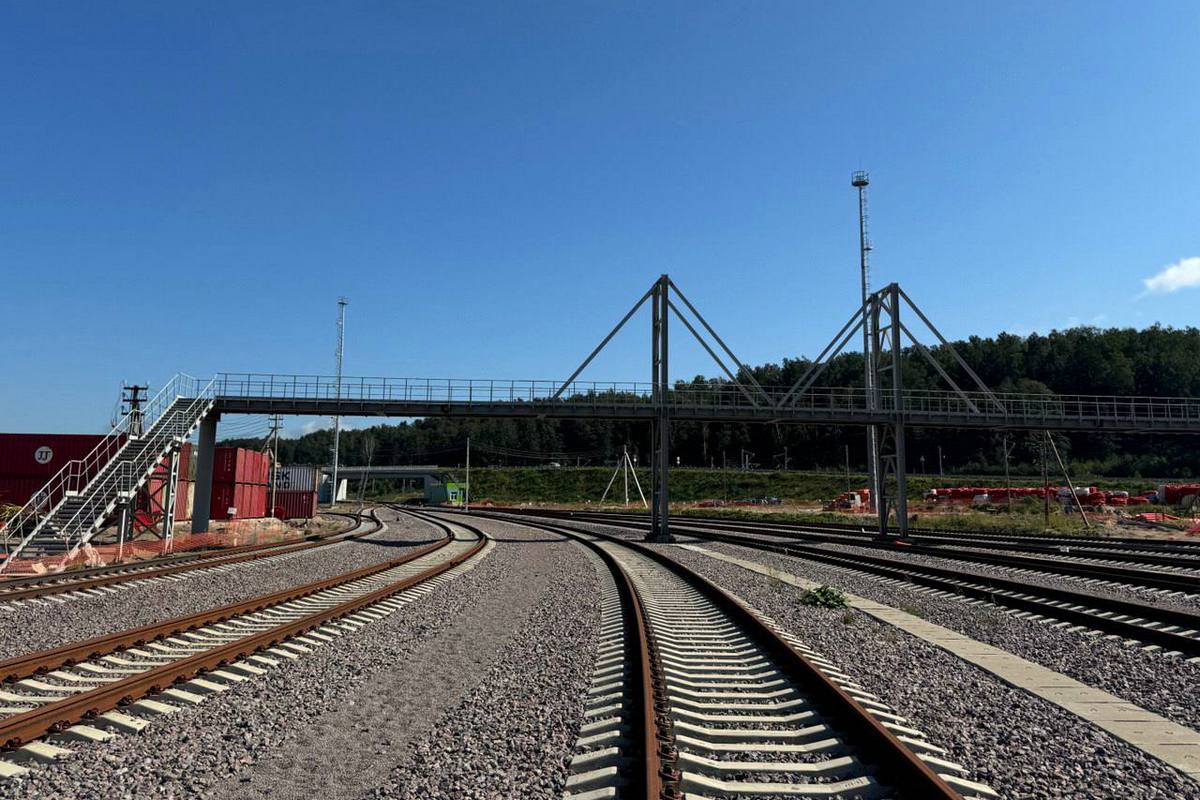 Первый грузовой состав прошёл по ж/д путям терминала Port Favor в Усть-Луге