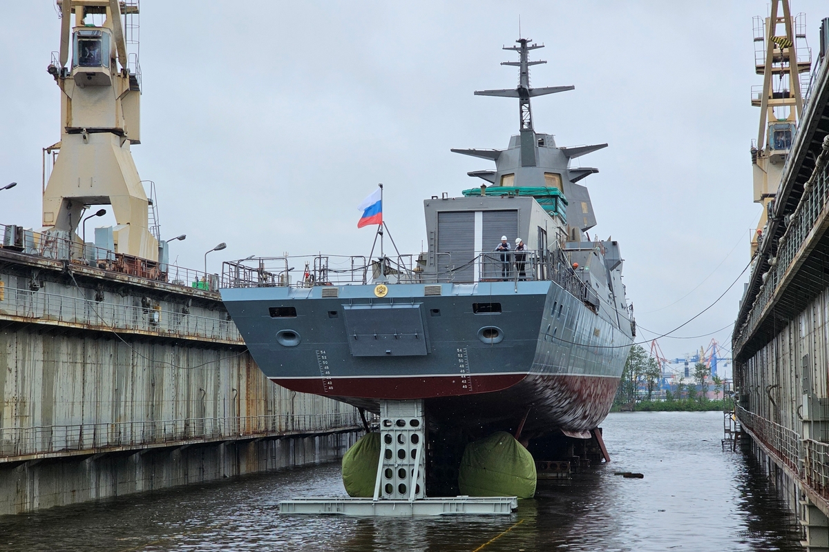 В Петербурге спустили на воду восстановленный после пожара корвет  «Проворный» - Морские вести России