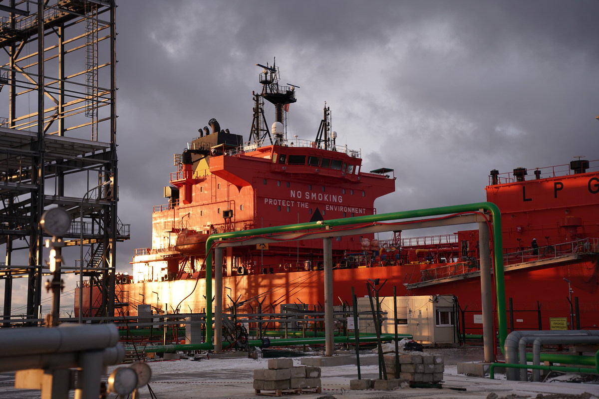 Миллион тонн аммиака на экспорт отгрузил Port Favor с начала работы