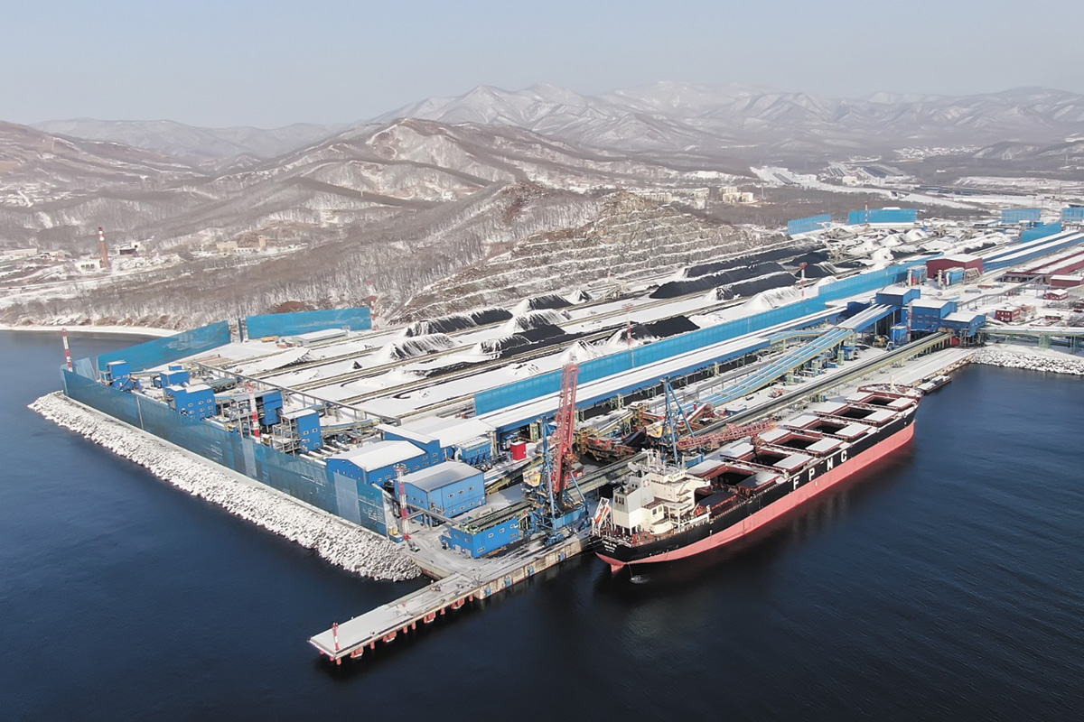 Экспорт угля через морские порты РФ в I полугодии сократился на 17%