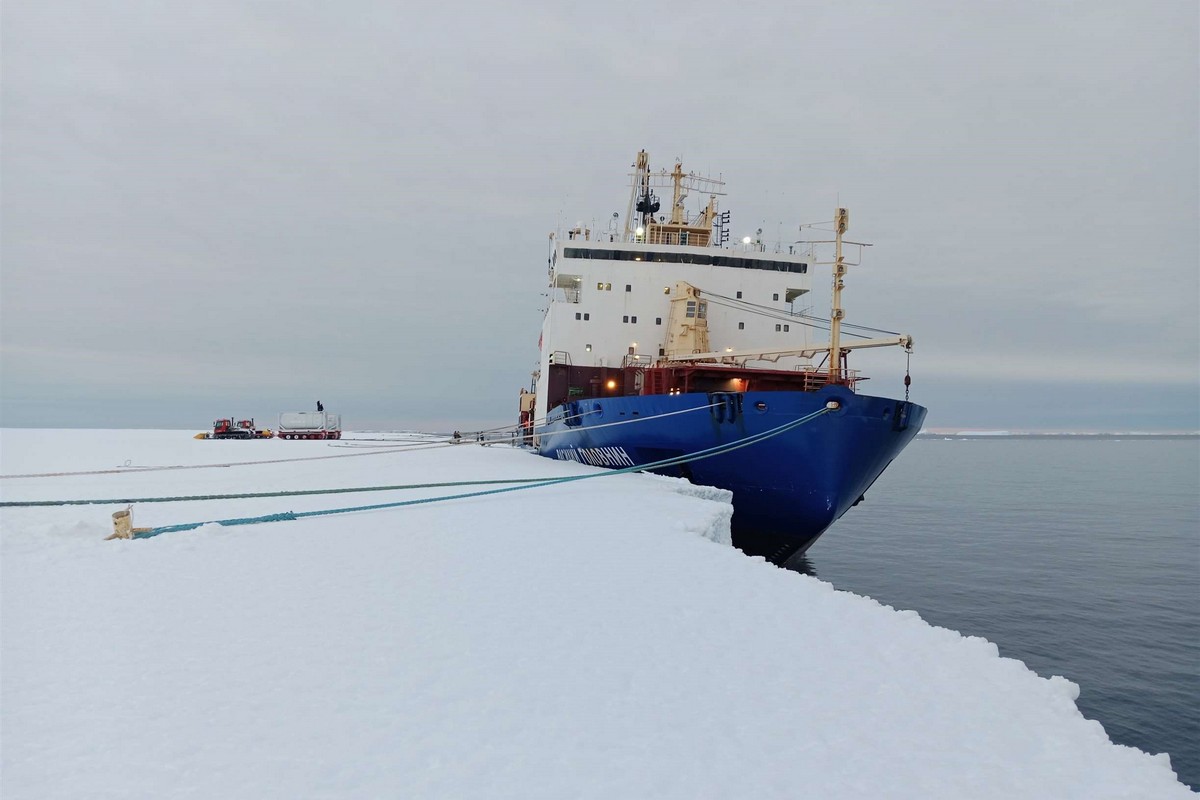 Моряки FESCO помогут индийским ученым в проведении исследований в Антарктиде
