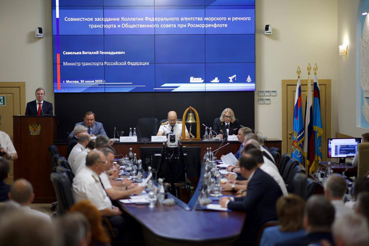 Савельев: проблемы загрузки портов Северо-Западного и Азово-Черноморского бассейнов решаются