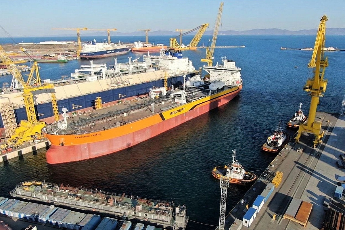 «Роснефть» и «ВТБ» начали переговоры о вхождении ССК «Звезда» в ОСК