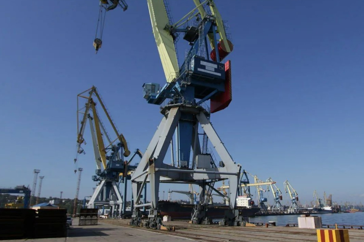 Морские порты Мариуполь и Бердянск открыли для захода иностранных судов
