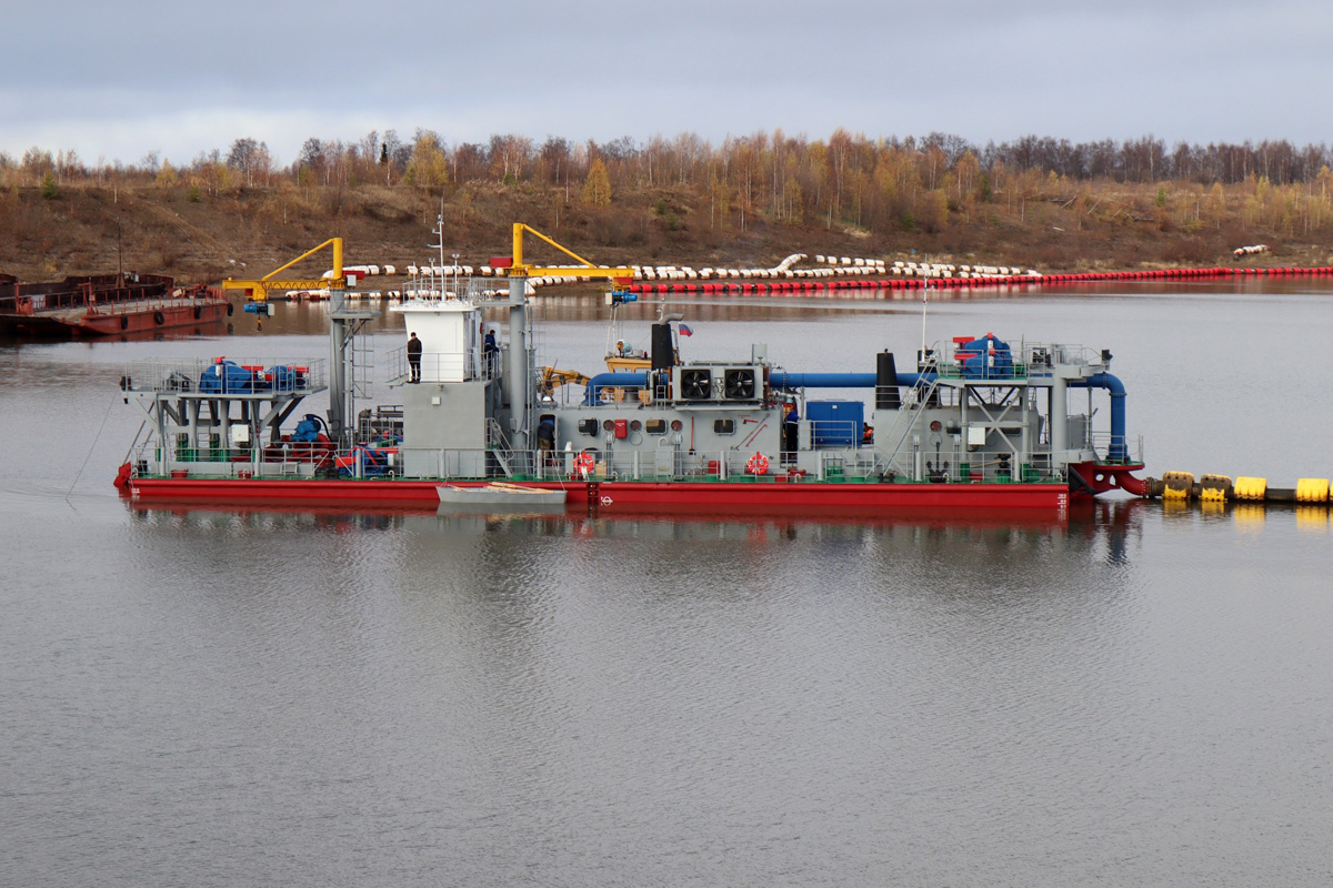 Новый земснаряд проекта Ц490ДМ1 готов к работе в Двинско-Печорском бассейне 