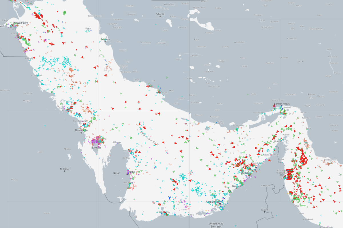 В Персидском заливе образовался затор из почти 1000 судов