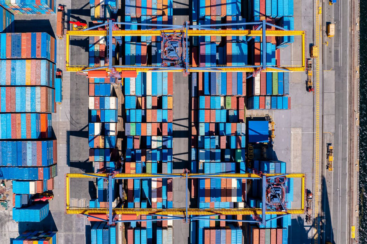 Контейнерооборот морских портов России за  11 месяцев вырос на 13,7%