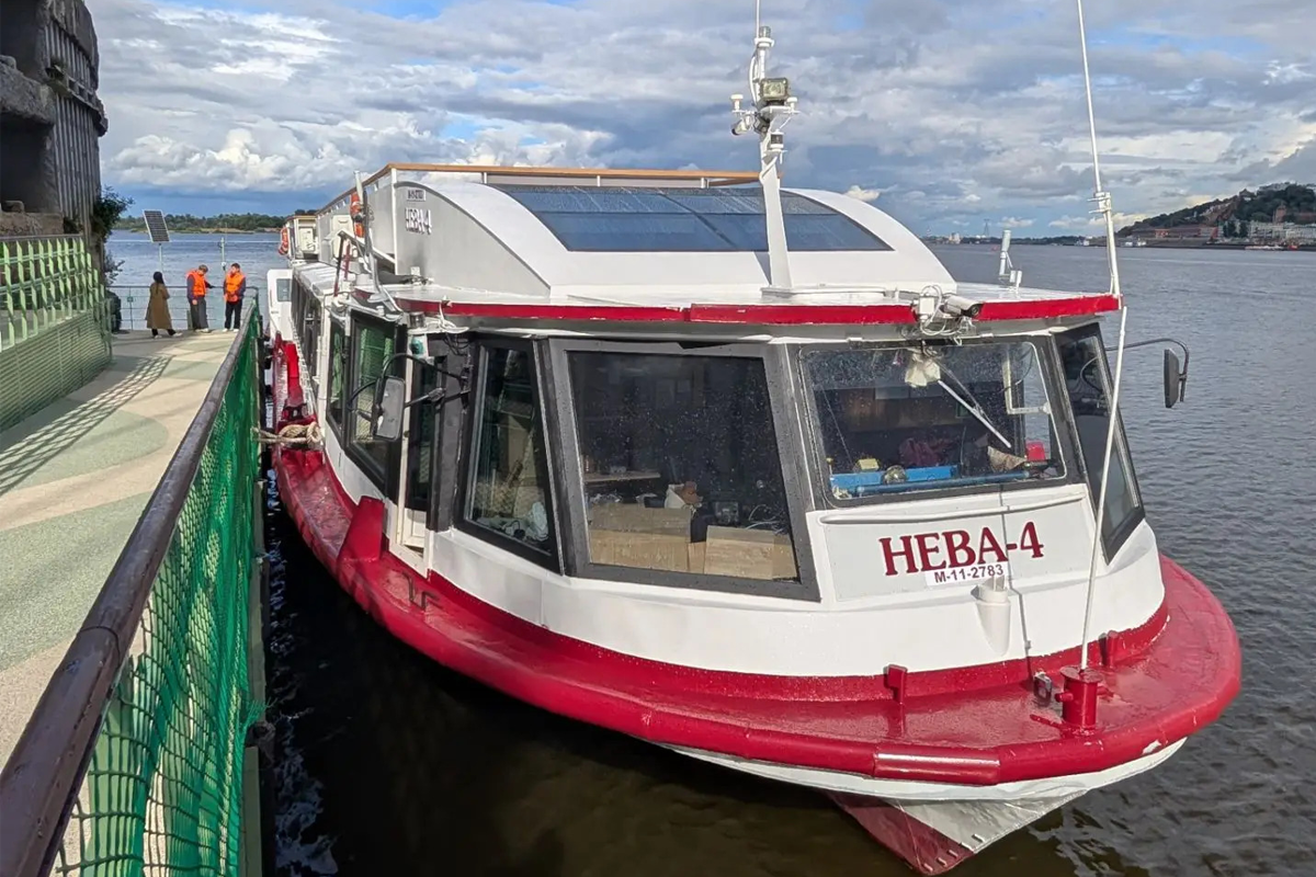 От нижегородской «Стрелки» запустили прогулки на обновленной «Неве-4»