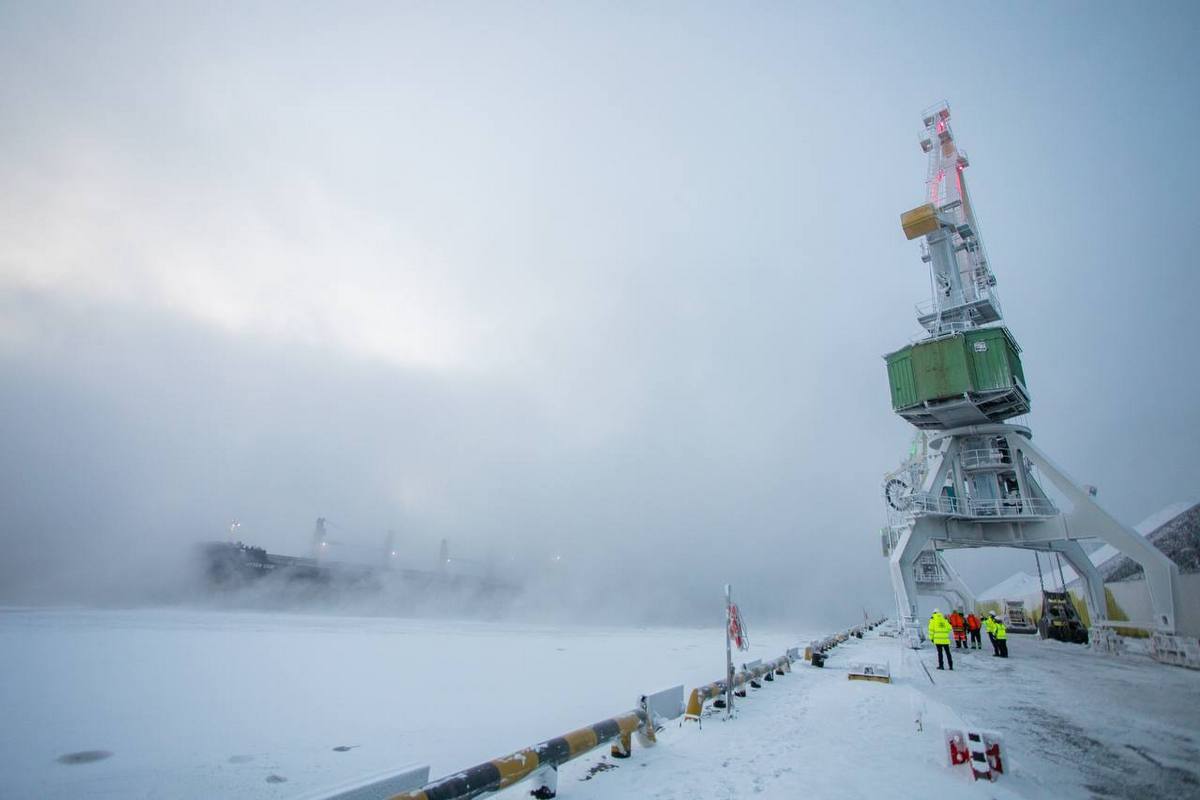 Мощность портов в границах Севморпути превысила 40 млн т и будет расти - Путин