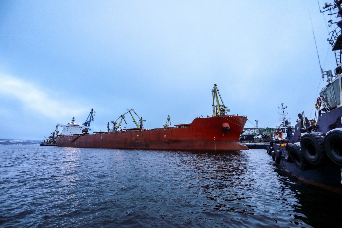 Мурманский торговый порт принял двухсотый балкер класса Capesize