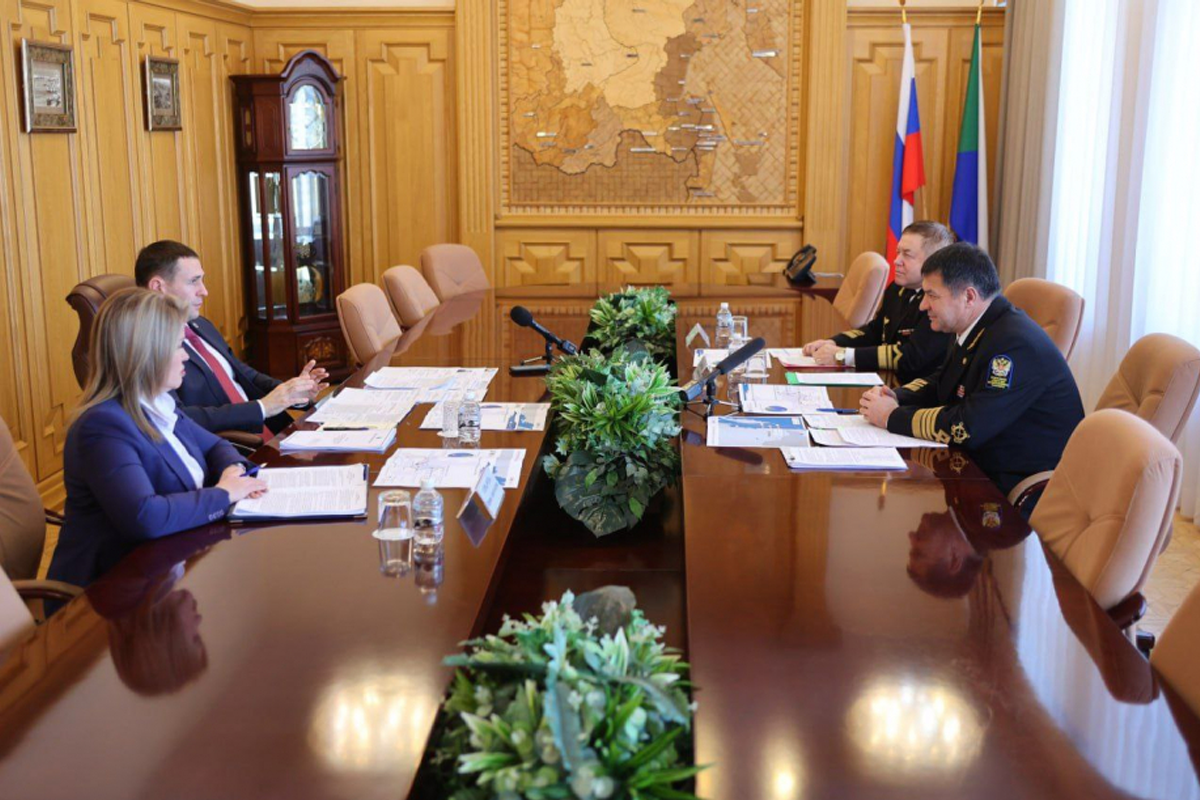 Хабаровский край намерен нарастить грузоперевозки по Амуру в 10 раз - губернатор