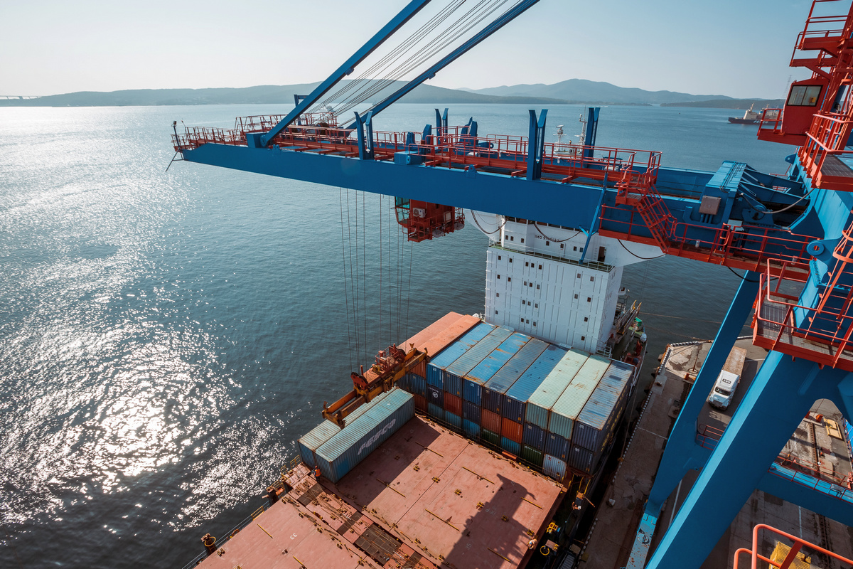 64 тыс. контейнеров ввезли через порты ДФО в августе - это исторический рекорд