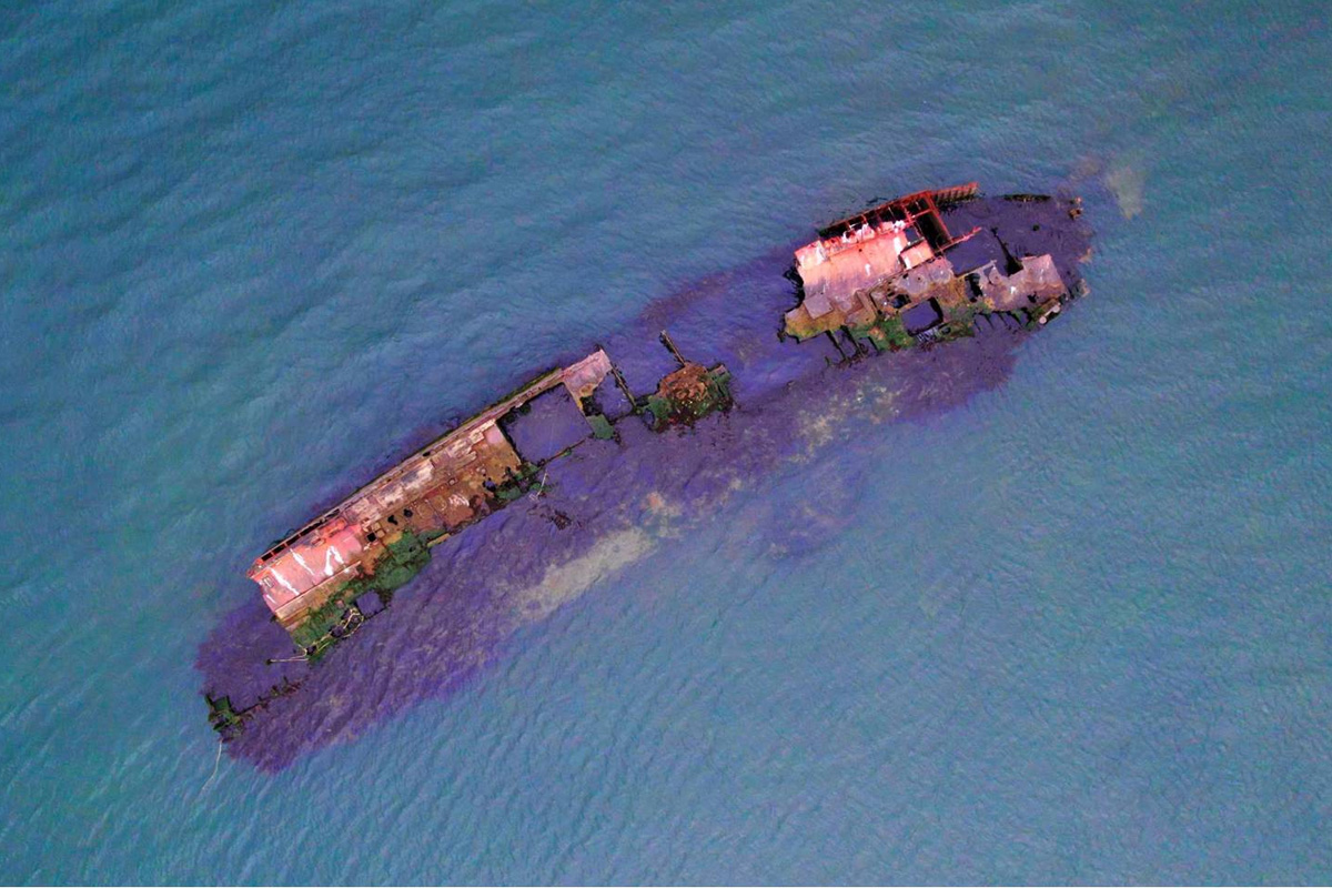 На Дальнем Востоке в 2026 году поднимут и утилизируют 17 затонувших судов