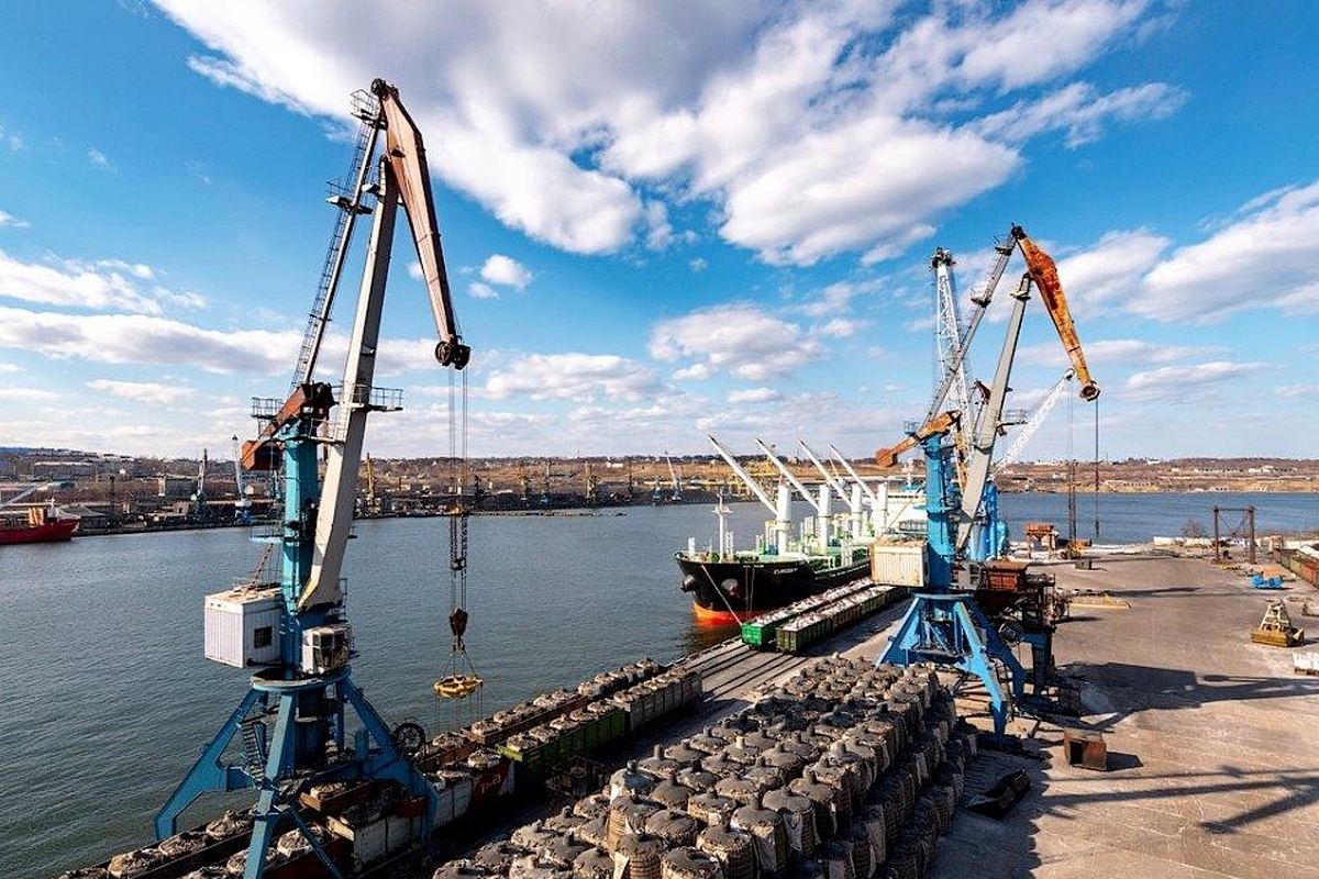 Грузооборот морских портов России в январе сократился на 7%