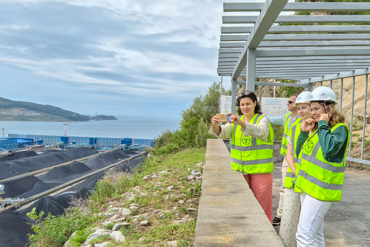 Делегации одних из крупнейших вузов России посетили АО «Восточный Порт»