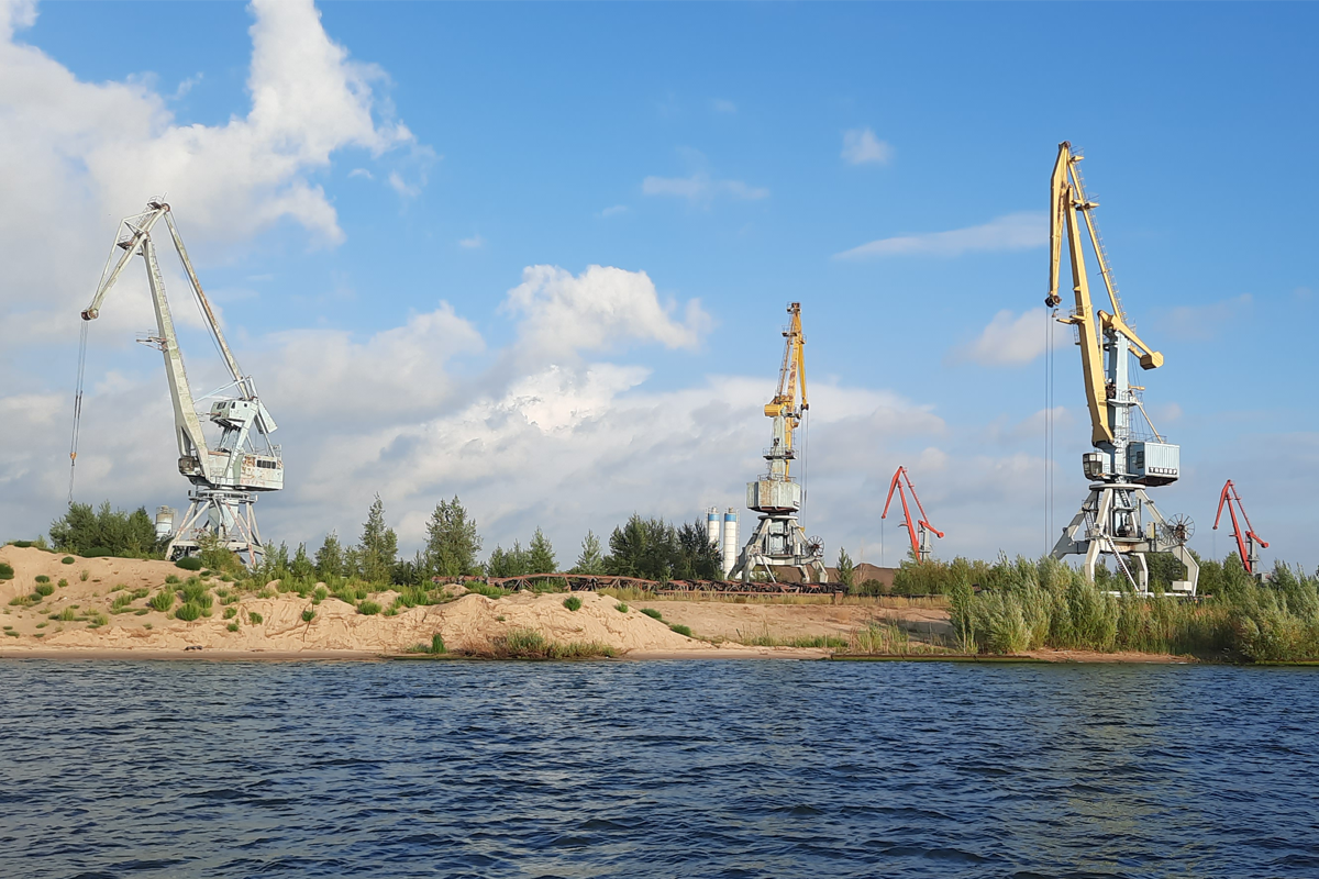 Речные порты остановят работу в случае массового списания старых кранов - АПСРТ